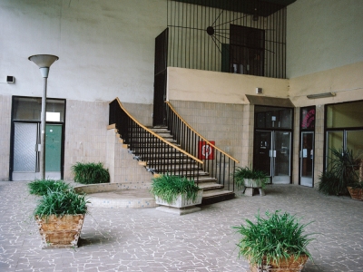 Peter Korček: Stanice
